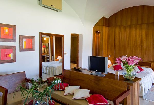 Inside the Suite Bungalow halal-honeymooners-getaway - Image
