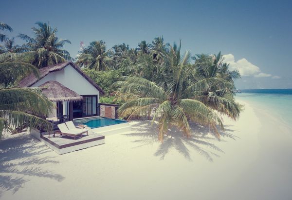 beach-pool-villa-halal-honeymoo-maldives-bandos-island - Image