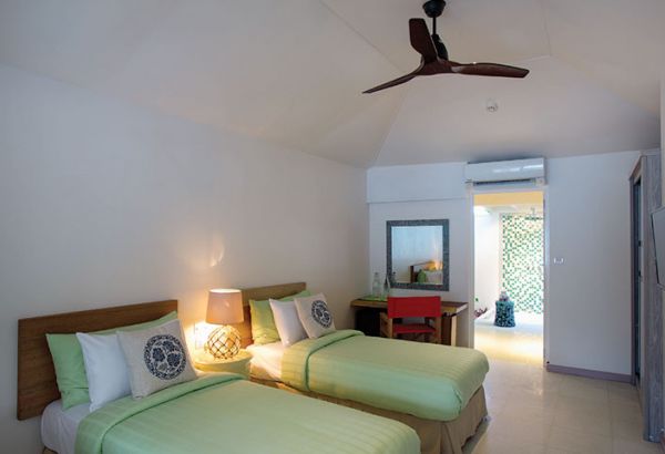 Beach-Villa-maldives-oblu-atmosphere-halal-experience - Image