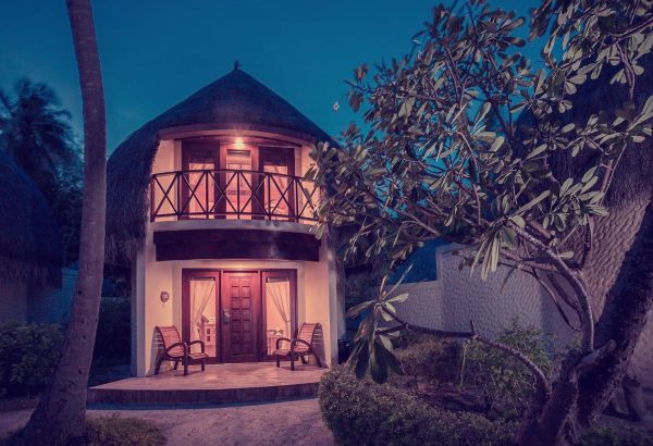 beach-villa-bands-island-maldives-halal-hotel - Image