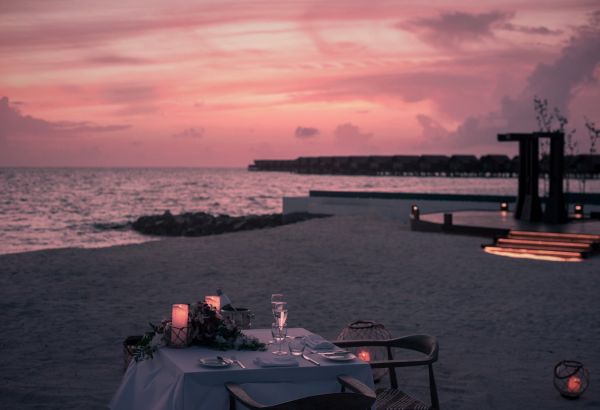 Dinner-under-the-stars--Private-Dining-muslim-holiday-couple-maldives-oblu - Image