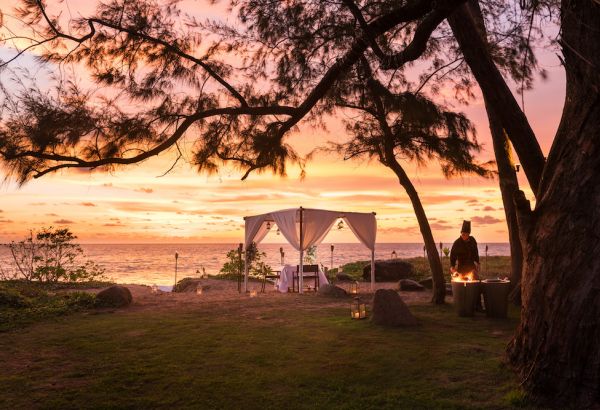 sala_pool_villa-halal-hotel-anantara- - Image