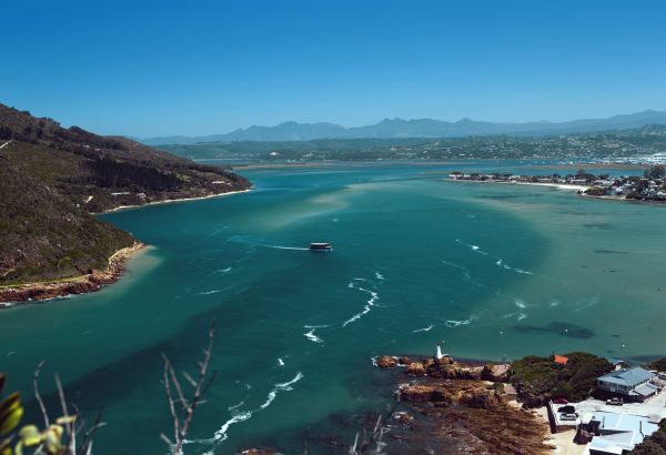 Knysna Lagoon Breathtaking lagoon in Muslim friendly South Africa - Image
