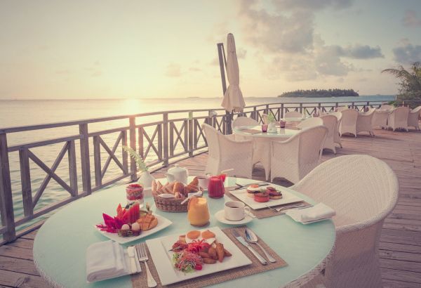 sea-breeze-restaraunt-halal-hotels-bandos-maldives - Image