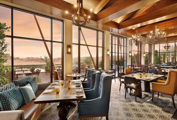The Farmhouse Lobby-lounge-muslim-travel-halal - Image