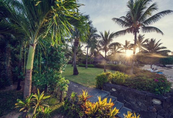 the-grounds-modest-travel-sands-suites - Image